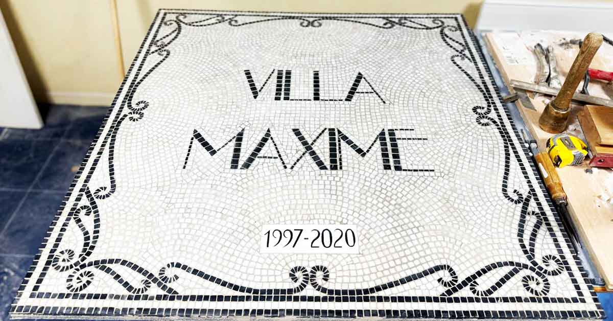 Pas de porte en mosaïque