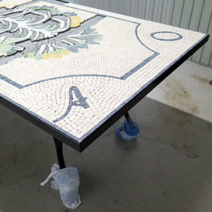 table en pierre de jardin