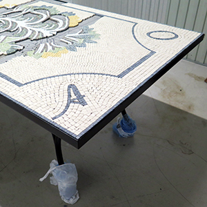 table en pierre de jardin